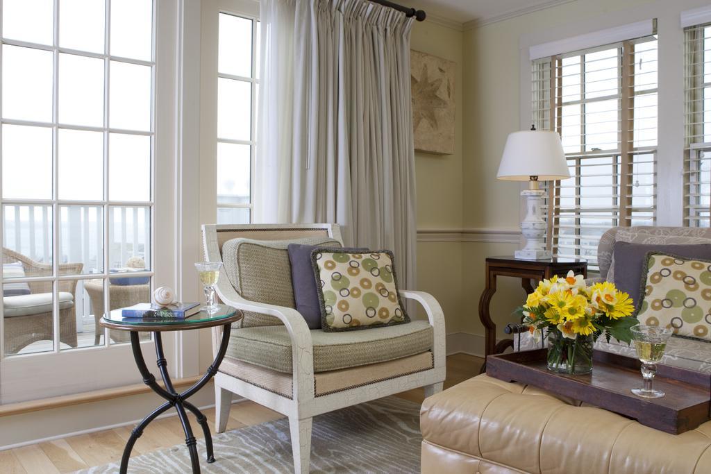 Vineyard Square Hotel And Suites Edgartown Buitenkant foto